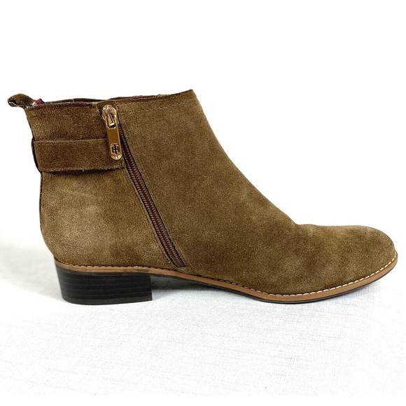 Tommy Hilfiger Women’s Brown Size 10M Suede Boots Booties Chelsea Gold Hardware - Picture 9 of 15